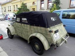 VW 82 – Canvas top with windows