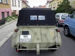 VW 82 – Canvas top with windows